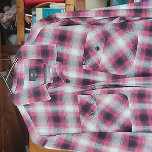 Selling an Obey flannel shirt size XL